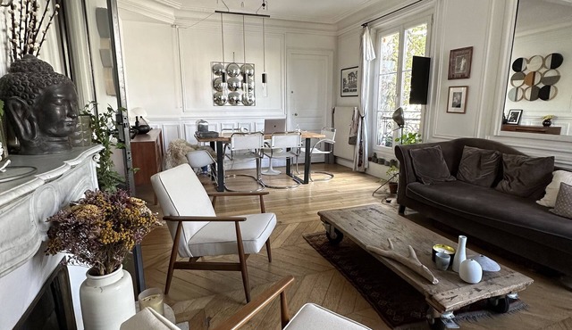Parisian apartment near Montmartre