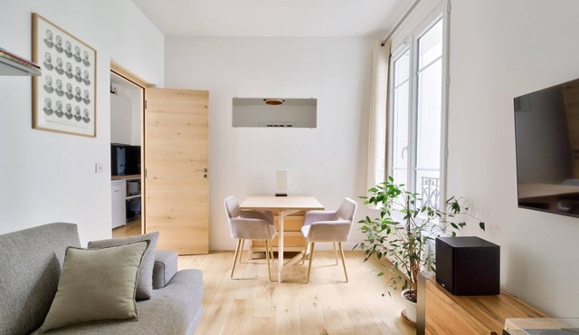 Parisian Charm: Modern & Quiet