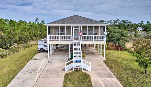 Pass Christian Home: Easy Access to Beaches!