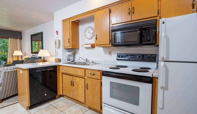 Peacefield at The Hilltop Condo
