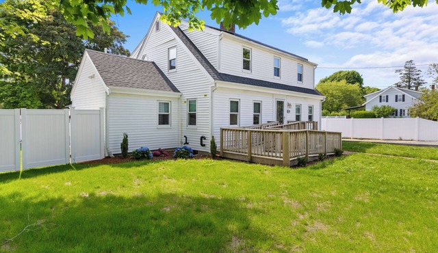 Perfect Group Stay: 6BR Hyannis Home Near Beach, Dining & Nightlife