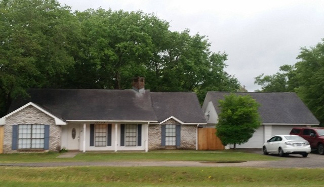 PET FRIENDLY COUNTRY PROPERTY