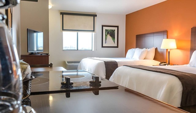 Pet-Friendly Space w/Full Kitchen Perfect for Long Stays - Easy Access to I-35