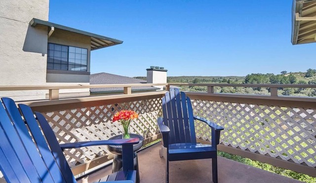 Pheasant Ridge 612 - Del Rey Oaks Condo - Sunshine State