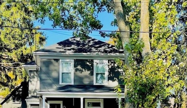 Picton Century Home- Group Getaway in PEC