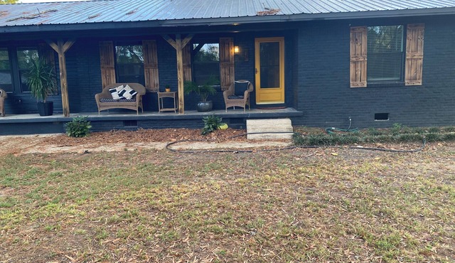 Pleasant 4-bedroom house in Columbus with WiFi