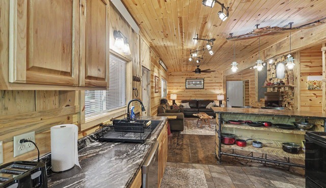 Ponderosa Suite at Ten Stone Lodge
