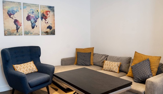 Porte Maillot I Great 1 Bed Apt in Paris