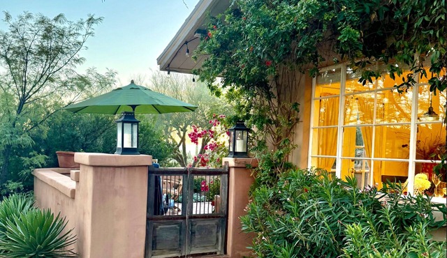 Private and Elegant Casita in the "Old Foothills"
