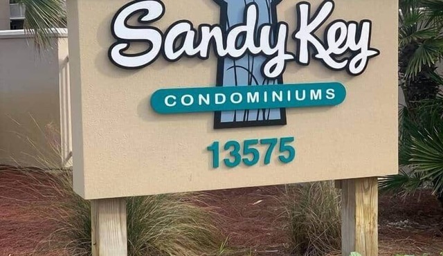 Private beachfront condo, sleeps 8, Perdido Key