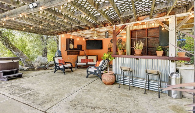 Private Pool + Hot Tub: Pauma Valley Oasis