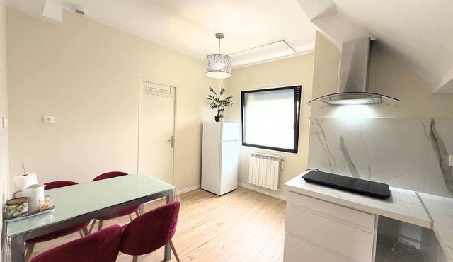 Qhome 6 - Cozy one-bedroom apartment between Paris and Disney