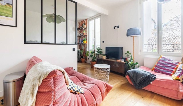 Quiet and bright studio – Paris Batignolles