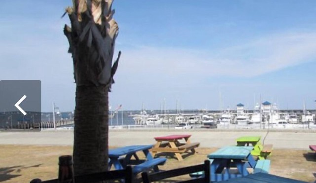 Quiet small Cottage , 5 minutes from the beach!