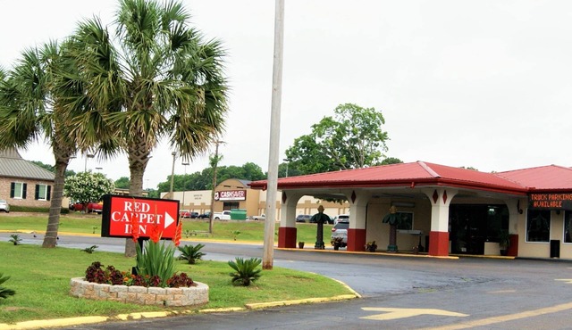 Red Carpet Inn
