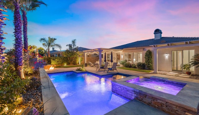 Resort-like La Quinta Home w/amazing pool/spa & so much more (30+ day)