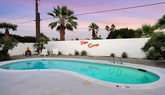 Retro Pool Home Downtown Palm Springs Sleeps 6