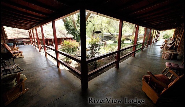 Riverview Lodge
