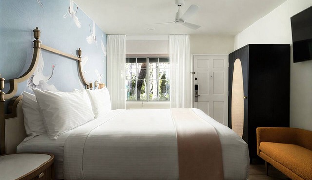 Romantic Beach Escape! Outdoor Pool, Bikes & Gym Access | Pet Friendly!