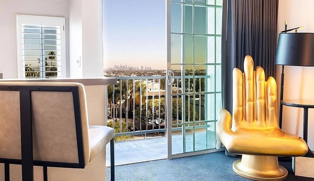 Rooftop Pool Gathering for Families & Friends, 2 Pet-Friendly Units