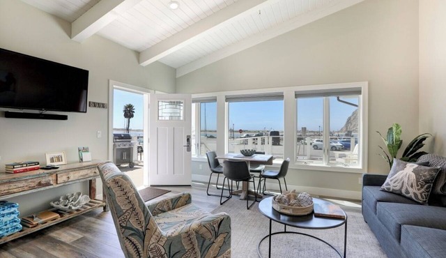 Salty Sisters Suites at Morro Rock - large suite with rock view