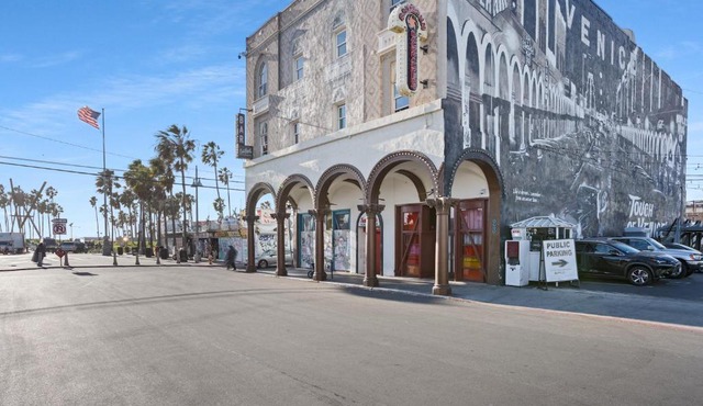 Samesun Venice Beach Hotel & Hostel