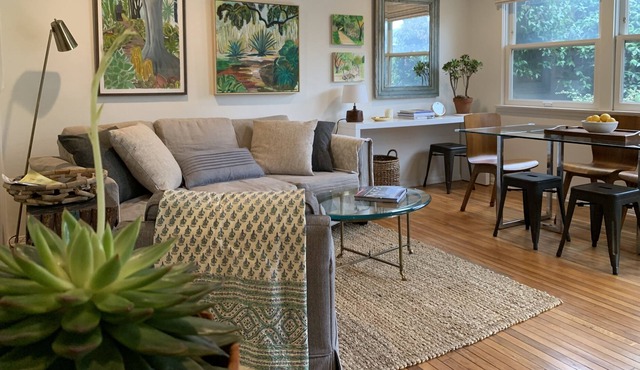 Santa Monica - Garden Setting - Relax & Enjoy!