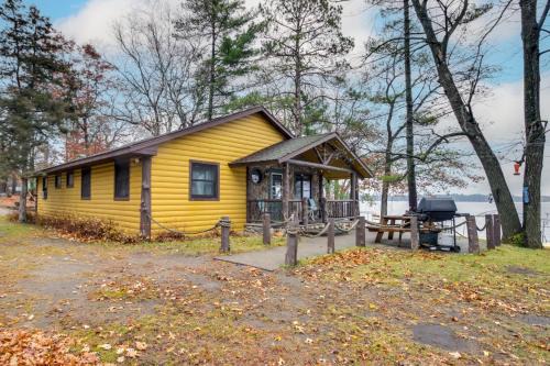 Scenic Cabin w/Private Beach in Crosslake!
