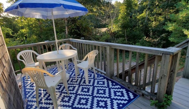 Secluded Hideaway Sleeps 4 Monthly $5000.