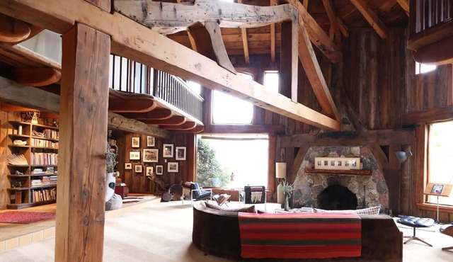 Serene Lodge-Style House w/Grand Living Room, Kitchen, Pool & 3 Master Suites