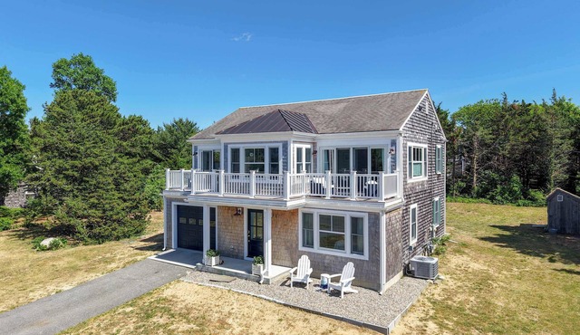 Short Walk to Water, Mins to Nauset Beach, AC!