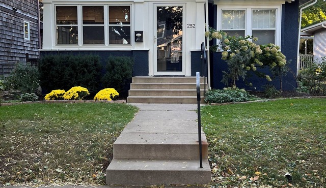 Spacious 4-bedroom 2-bathroom house in charming Minneapolis neighborhood