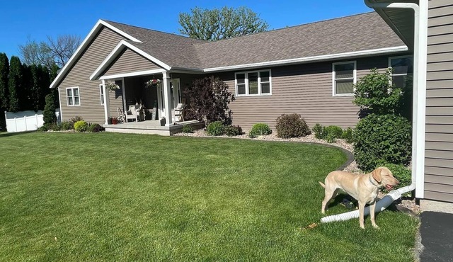 Spacious 5-bedroom house close to EAA-3 miles