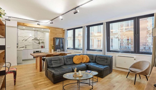 Spacious Apartement center of Paris Montmartre