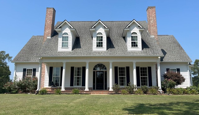 Spacious home situated on large family farm - equal distance to Memphis & Oxford
