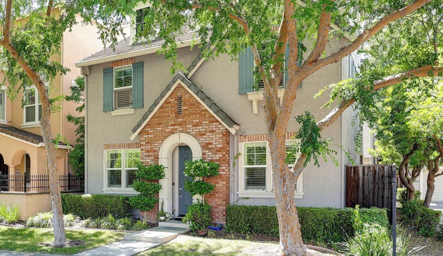 Spacious + Pet-Friendly Family Home in Tracy