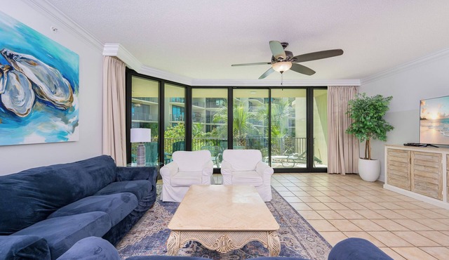 Spend Vacation on the Bay! 3 BR 3 BA ~ LOW FLOOR!