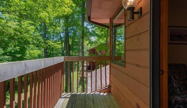 Stunning Lakefront 2BR Condo: Indoor Pool, Sauna, & Fireplace