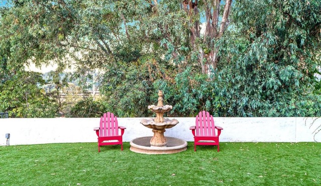 Stunning Rose Bowl Mansion 5 Minutes Walk!