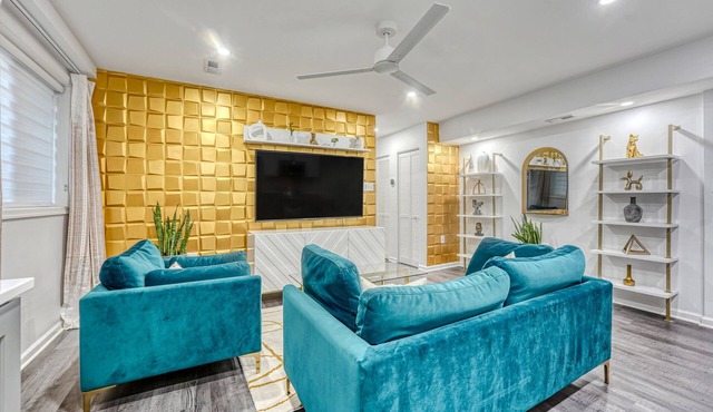 Stylish Condo near Metro - Ideal for Long Stays/Near Metro