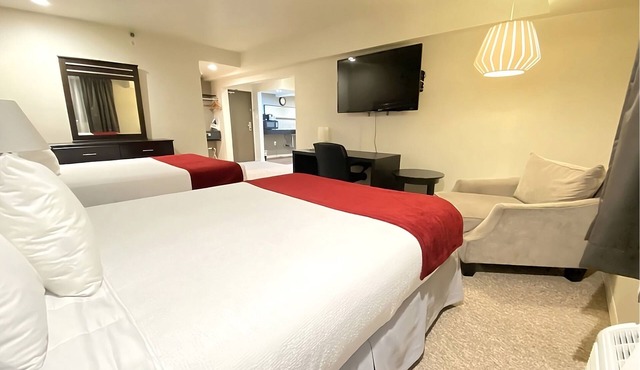 Stylish Executive Double Suite near Torrance and Coastal Destinations