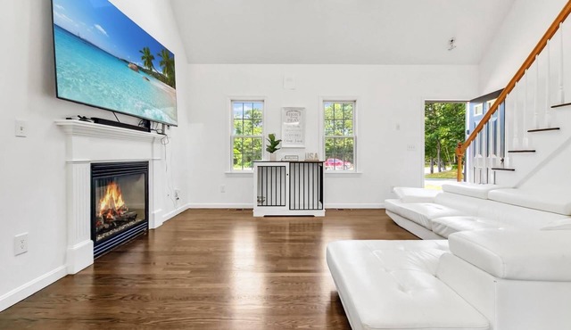 Summer house in Centerville/Barnstable, 5 min from lake, close to cape cod mall