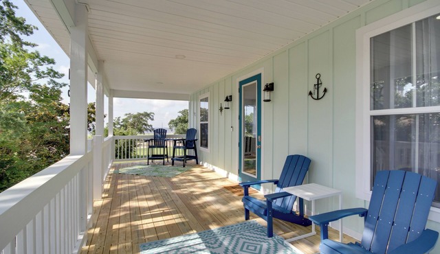 Sunny Gulfport Vacation Rental: Walk to Beaches!