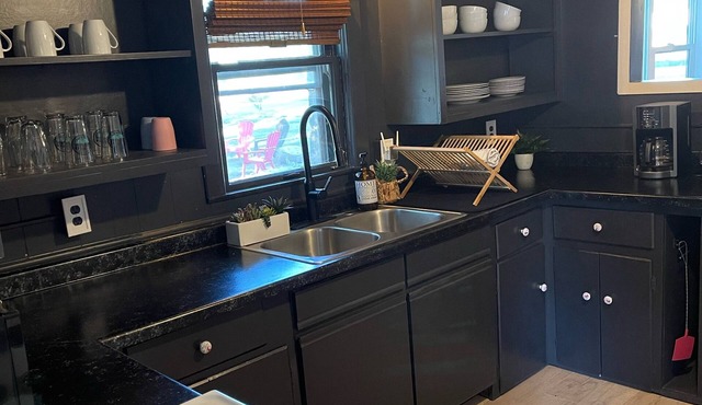 “The Biking Bungalow” only 2 blks from Cuyuna bike trails and downtown Crosby!