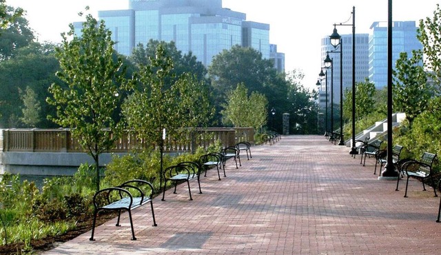 The Grayson at Park Place- Cozy and Fully Updated With King bed Free Coffee and Fast Wifi