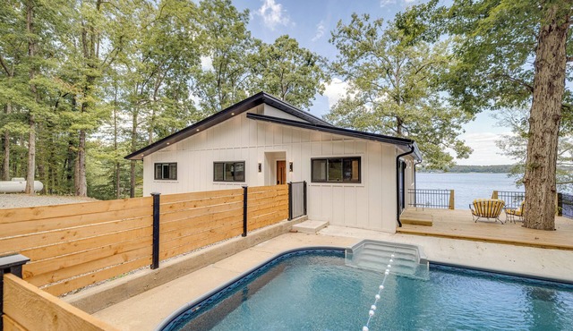 The Nest at Eagle Bay Cove on Lake D'Arbonne with pool, boathouse and game room!