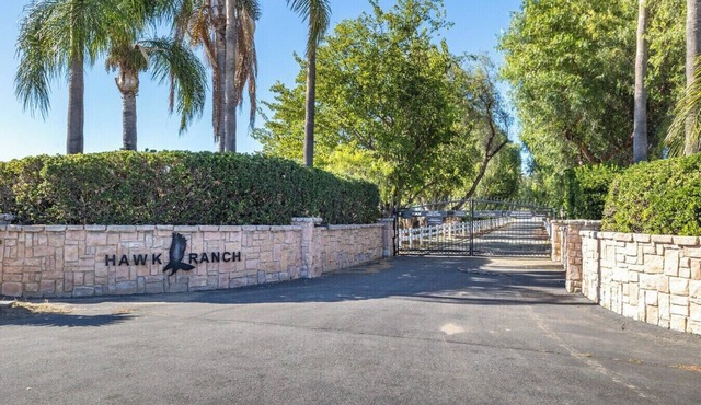 The Pasture House - Ranch Estate w/Farm Views & BBQ