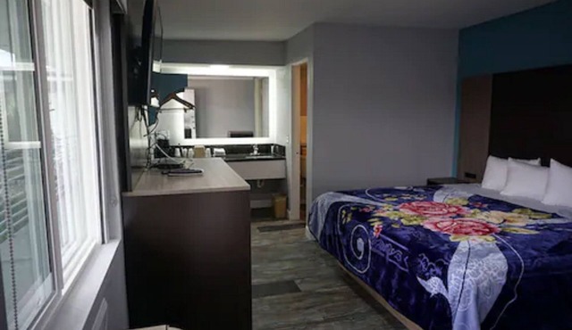 Thunderbird Motel