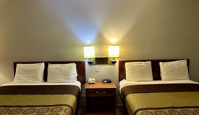 Thunderbird Motor Inn Baraboo