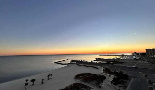 Top-Floor Condo - On the Beach - Gulf Views - Walk the Boardwalk